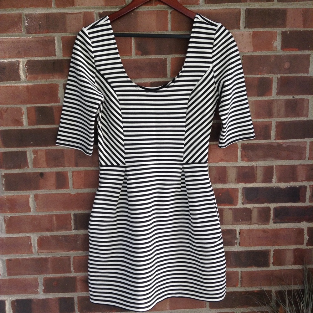 NWT Maison Jules white black striped dress